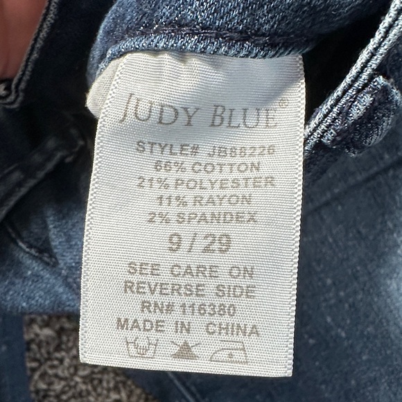 Judy Blue Medium Wash Straight Leg Jeans - Picture 3 of 6